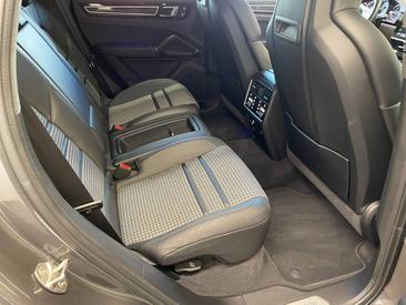 Porsche Cayenne III E-Hybrid Coupé — photo 22