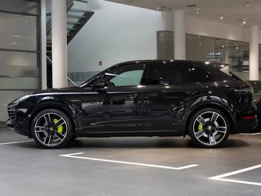 Porsche Cayenne III E-Hybrid Platinum Edition — photo 2