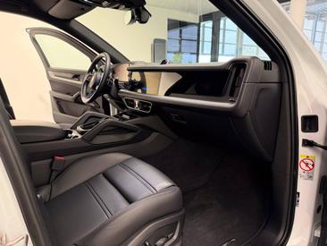 Porsche Cayenne III E-Hybrid Coupé — photo 22
