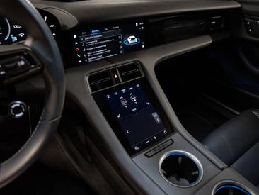 Porsche Taycan ph2 4 Cross Turismo — photo 34
