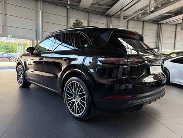 Porsche Cayenne III Platinum Edition — photo 3