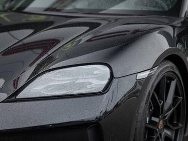 Porsche Taycan ph2 Black Edition — photo 12