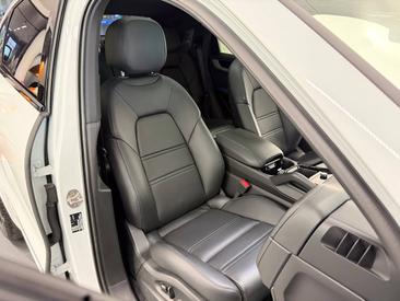 Porsche Cayenne III E-Hybrid Coupé — photo 23