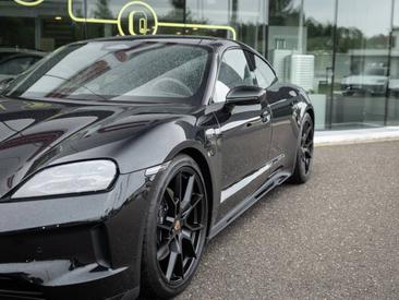 Porsche Taycan ph2 Black Edition — photo 13