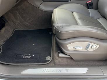 Porsche Macan S — photo 29