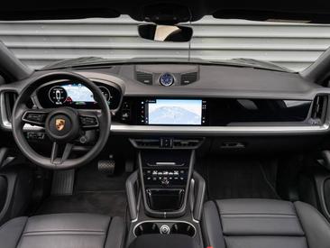 Porsche Cayenne III E-Hybrid Coupé — photo 20