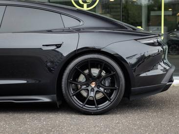 Porsche Taycan ph2 Black Edition — photo 15