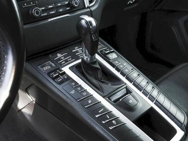 Porsche Macan — photo 19