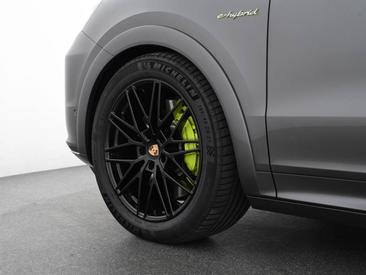 Porsche Cayenne III S E-Hybrid Coupé — photo 7