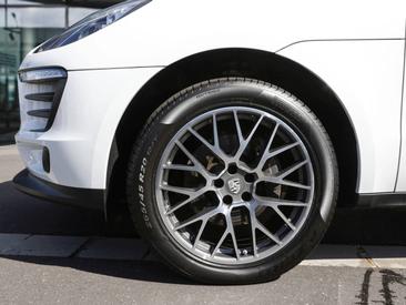 Porsche Macan — photo 24