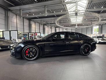 Porsche Panamera II ph2 GTS — photo 2