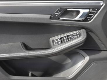 Porsche Macan — photo 25