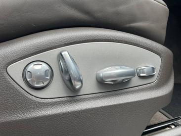 Porsche Macan S — photo 33
