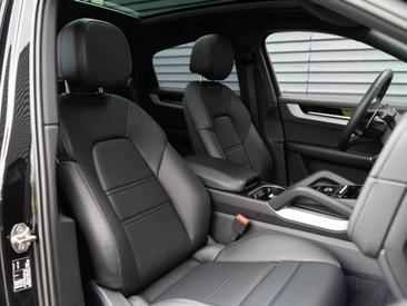 Porsche Cayenne III E-Hybrid Coupé — photo 25