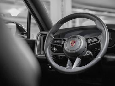Porsche Cayenne III E-Hybrid Coupé — photo 28