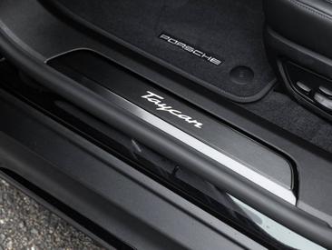Porsche Taycan ph2 Black Edition — photo 21