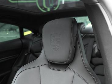 Porsche Taycan ph2 Black Edition — photo 23