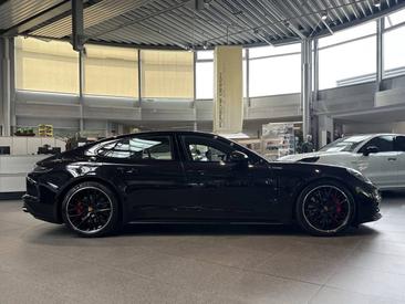 Porsche Panamera II ph2 GTS — photo 6