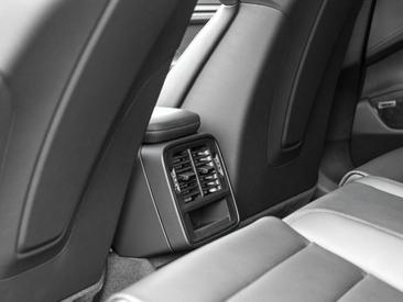 Porsche Taycan ph2 Black Edition — photo 24