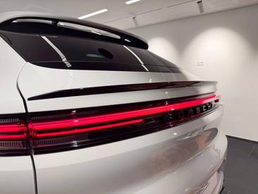 Porsche Cayenne III E-Hybrid Coupé — photo 34