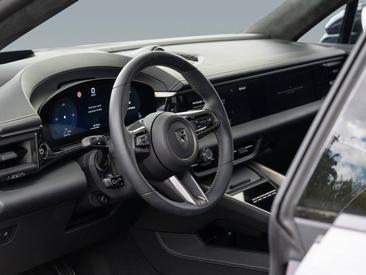 Porsche Macan Electrique Turbo — photo 19