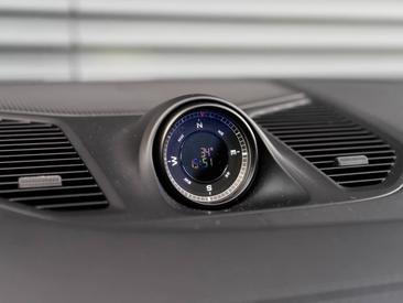Porsche Cayenne III E-Hybrid Coupé — photo 30