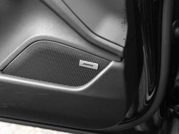Porsche Taycan ph2 Black Edition — photo 26