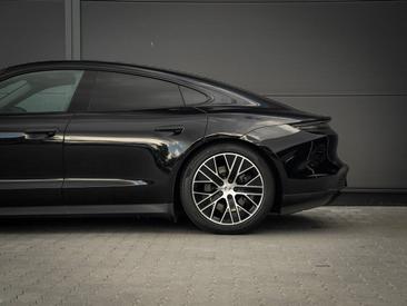 Porsche Taycan ph2 4 — photo 14