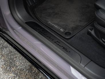 Porsche Macan Electrique Turbo — photo 21