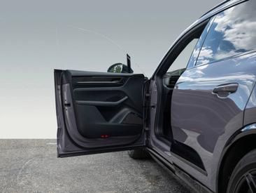 Porsche Macan Electrique Turbo — photo 22