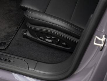 Porsche Macan Electrique Turbo — photo 23