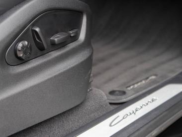 Porsche Cayenne III E-Hybrid Coupé — photo 32