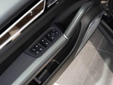 Porsche Cayenne III E-Hybrid Platinum Edition — photo 23