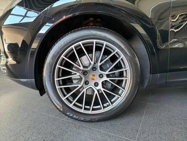 Porsche Cayenne III Platinum Edition — photo 15