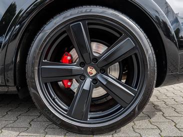 Porsche Cayenne III GTS — photo 10