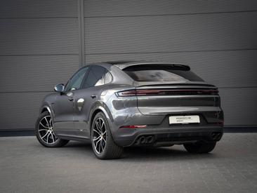 Porsche Cayenne III S E-Hybrid Coupé — photo 3
