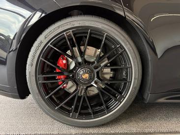 Porsche Panamera III GTS — photo 12