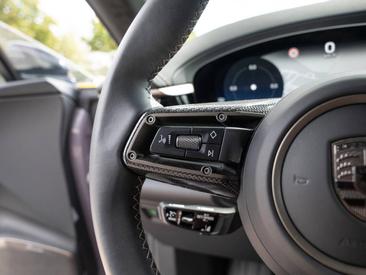 Porsche Macan Electrique Turbo — photo 27