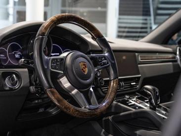 Porsche Cayenne III E-Hybrid Platinum Edition — photo 26