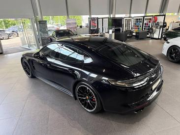 Porsche Panamera II ph2 GTS — photo 12