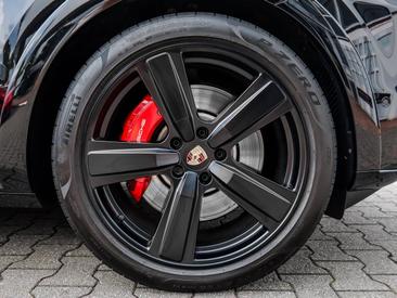 Porsche Cayenne III GTS — photo 12
