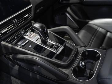 Porsche Cayenne III E-Hybrid Platinum Edition — photo 27