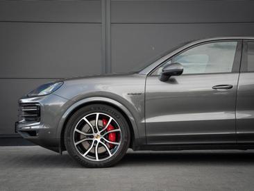 Porsche Cayenne III S E-Hybrid Coupé — photo 9
