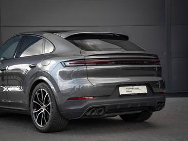 Porsche Cayenne III S E-Hybrid Coupé — photo 11