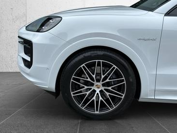 Porsche Cayenne III E-Hybrid Coupé — photo 6