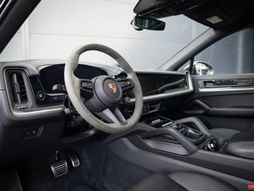 Porsche Cayenne III S E-Hybrid Coupé — photo 15