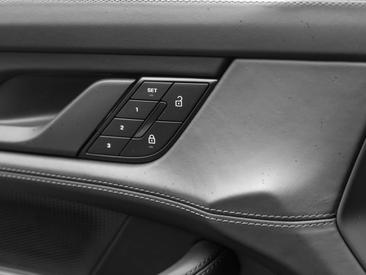 Porsche Taycan ph2 Black Edition — photo 37