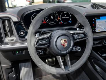 Porsche Cayenne III GTS — photo 15