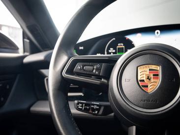 Porsche Taycan ph2 4 — photo 27