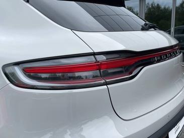 Porsche Macan S — photo 12